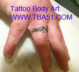 tattoo doigt reims
